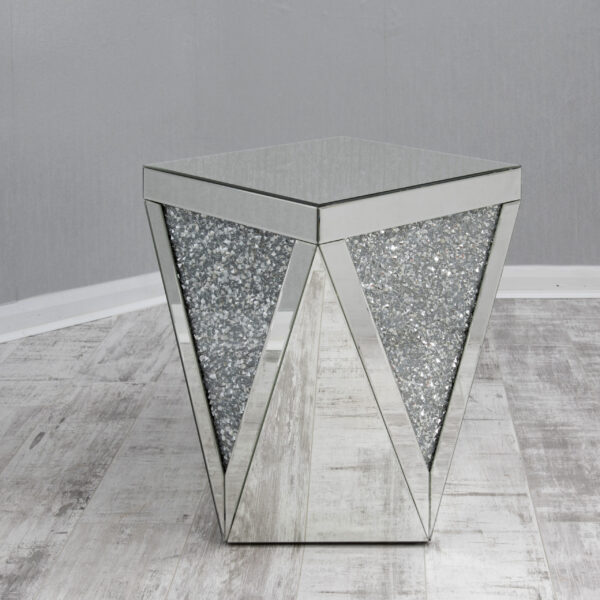 Diamond Crush | Prism Triangle Side Table E CC - Image 2